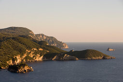 Blick über die Bucht von Paleokastritsa, Korfu, Griechenland, Europa