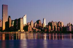 View from Queens to Manhattan, New York, USA, America