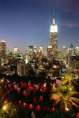 Dachterassen Bar 230 5th mit Blick auf Empire State Building, 5th Avenue, Manhattan, New York, USA, Amerika