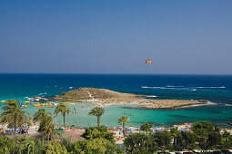 Strand mit Palmen, Nissi Beach, Agia Napa, Südzypern, Zypern