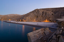 Küstenlandschaft und Strand im Abendlicht, Kashab, Khasab, Musandam, Oman