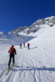 Backcountry skiers ascending, Griesner Kar, Wilder Kaiser, Kaiser range, Tyrol, Austria