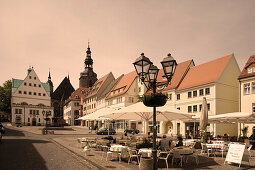 Marktplatz mit Rathaus, St. Andreaskirche und Martin Luther Denkmal. Eisleben gehört seit 1996 zum UNESCO-Weltkulturerbe, Eisleben, Sachsen-Anhalt, Deutschland, Europa