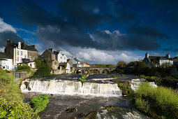Stromschnellen, Falls, Cascades in Ennistimon, County Clare, Irland, Europa