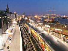 Skytrain passing harbor, Hamburg, Germany