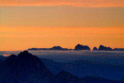 view to Dolomites with Iffinger Spitze, Piz Boe, Langkofel, Fünffingerspitze and Plattkofel, Spronser Joch, Texelgruppe range, Ötztal range, South Tyrol, Italy