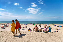 People on beach, Wenningstedt, Sylt Island, Schleswig-Holstein, Germany