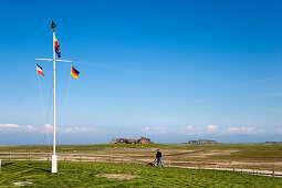 Fahnenmast auf der Hallig Hooge, Nordfriesland, Schleswig-Holstein, Deutschland
