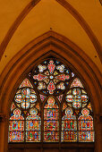 Farbiges Glasfenster im Regensburger Dom, Regensburg, Oberpfalz, Bayern, Deutschland