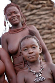 Himba Familie, Nomadenvolk, Windhoek, Namibia, Afrika