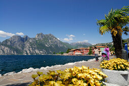 Lakeside promenade at lake Garda, Nago-Torbole, Trentino-Alto Adige/Südtirol, Italy