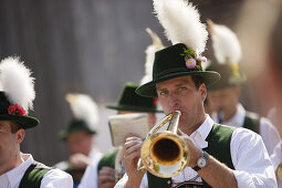 Blaskapelle, Sonnwendfeier, Münsing, Bayern, Deutschland