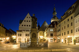 Marktplatz mit Rathaus, St. Andreaskirche und Martin Luther Denkmal. Eisleben gehört seit 1996 zum UNESCO-Weltkulturerbe, Eisleben, Sachsen-Anhalt, Deutschland, Europa