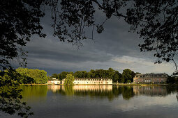 Schloss Benrath, Lustschloss im Rokoko Stil, bei Düsseldorf, Nordrhein-Westfalen, Deutschland, Europa