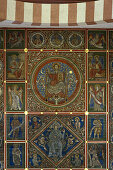 Bemalte Holzdecke im Mittelschiff des Langhauses von St. Michael zu Hildesheim, auch Michaeliskirche genannt (UNESCO-Weltkulturerbe), Hildesheim, Niedersachsen, Deutschland, Europa