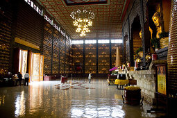 Main temple hall of the monastery Foguangshan, Foguangshan, Republic of China, Taiwan, Asia