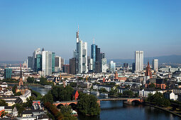Stadtansicht mit Skyline und Main, Frankfurt am Main, Hessen, Deutschland