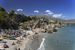 Blick über die Playa de Calahonda, Nerja, Andalusien, Spanien