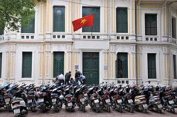 Gebäude in der Altstadt von Hanoi, Vietnam