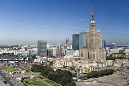 Der Kulturpalast vor modernen Hochhäusern, Warschau, Polen, Europa