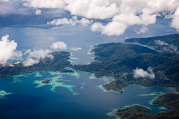 Inseln vor Sorong, Raja Ampat, West Papua, Indonesien