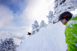 Männer beim Freeskiing, Mayrhofen, Zillertal, Tirol, Österreich