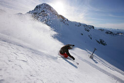 Skifahrer am Blackcomb Peak, British Columbia, Kanada