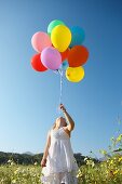 Blume, Feld, Frühling, Jugend, jung, Kaukasische Rasse, Kind, Kindheit, Mädchen, Weiblich, F57-1148940, AGEFOTOSTOCK