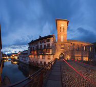 Notre Dame du Bout du Pont am Abend, Saint-Jean-Pied-de Port, Pyrenees Atlantiques, Aquitanien, Frankreich