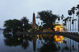 Tran Quoc Pagoda, West Lake, Hanoi, Bac Bo, Vietnam