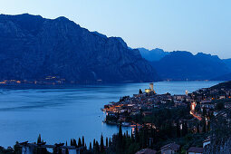 Panorama, Evening mood, Scaliger Castle, Malcesine, Lake Garda, Veneto, Italy