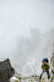 Bergsteiger seilt sich ab, Schilthorn, Berner Oberland, Kanton Bern, Schweiz