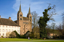 Westwerk des Klosters Corvey in Höxter, Nordrhein-Westfalen, Deutschland, Europa