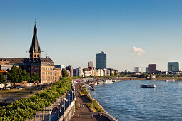 River Rhine and old town, Düsseldorf, Duesseldorf, North Rhine-Westphalia, Germany, Europe