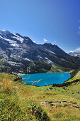 Gebirgslandschaft mit Oeschinensee, Blüemlisalp, UNESCO Weltnaturerbe Schweizer Alpen Jungfrau-Aletsch, Berner Oberland, Kanton Bern, Schweiz