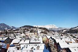 Vorderstadt, Pfarrkirhce and Liebfrauenkirche, Wilder Kaiser, Kitzbühel, Tirol, Österreich