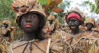 Mädchen auf dem Ati Atihan Festival, Ibajay, Provinz Aklan, Insel Panay, Visayas, Philippinen