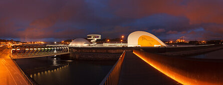 Centro Niemeyer, Centro Cultural Internacional Oscar Niemeyer, Internationales Kulturzentrum, Architekt Oskar Niemeyer, Aviles, Provinz Asturias, Principado de Asturias, Asturien, Nordspanien, Spanien, Europa