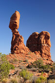 Rock spire Balanced Rock, Arches National Park, Moab, Utah, Southwest, USA, America