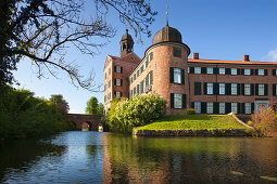 Eutin castle in the sunlight, Eutin, nature park Holsteinische Schweiz, Baltic Sea, Schleswig-Holstein, Germany, Europe