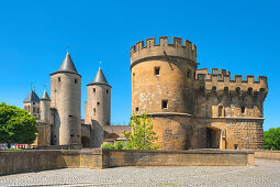 Porte des Allemands, the town gate in the sunlight, Metz, Lorraine, France, Europe