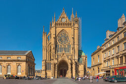 View of the Cathedral St. Etienne, Metz, Lorraine, France, Europe