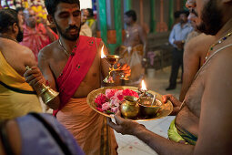 Sri Kamadchi Ampal Tempel in Hamm, Annual Hindu ceremony for Tamils in Europe in Hamm, largest Hindu temple in Europe, Canal represents the Ganges River, Dravida Temple, Kamadchi, Puja, Hamm, North-Rhine Westphalia, Germany