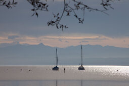 Lake Ammersee with the Alps in the background, Upper Bavaria, Germany, Europe