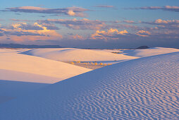 Sonnenuntergang in White Sands National Monument, New Mexico, USA, Amerika