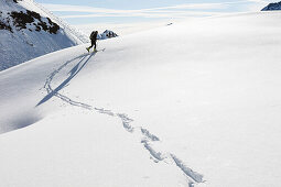 Backcountry skier underneath Schoentalspitz, Sellrain, Innsbruck, Tyrol, Austria