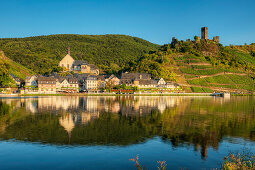 View at Beilstein with castleruin Metternich, Moselle, Rhineland-Palatine, Germany