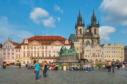 Jans Hus memorial and Teyn church at the Altstadter Ring, Prague, Middle Bohemia, Czech Republik