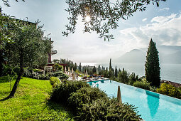 Blick auf den Gardasee von Bellevue San Lorenzo bei Malcesine, Gardasee, Provinz Verona, Norditalien, Italien