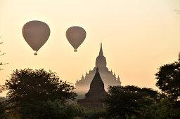 Sula-mani Temple with balloons, Bagan, Myanmar, Burma, Asia